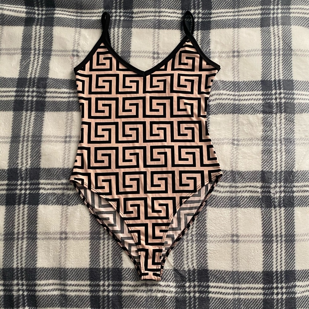 Fashion nova bodysuit